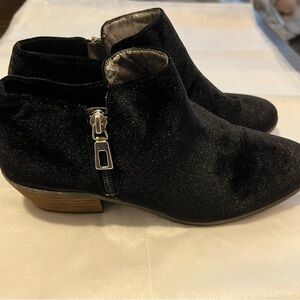 Very Volatile Black Ankle Booties with Zipper